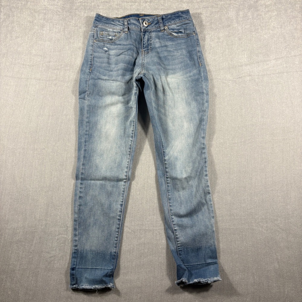Time and Tru Womens Skinny Jeans Medium Light Wash Raw Hem Size 6 TTL18831